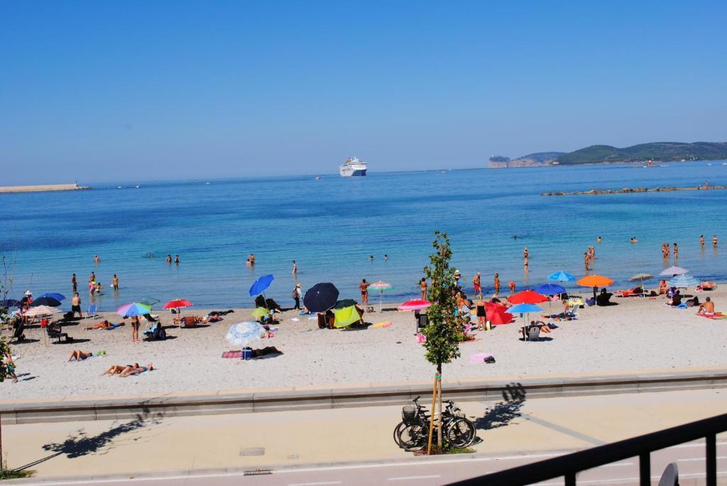 Guest House Sea Rooms Альгеро Екстер'єр фото